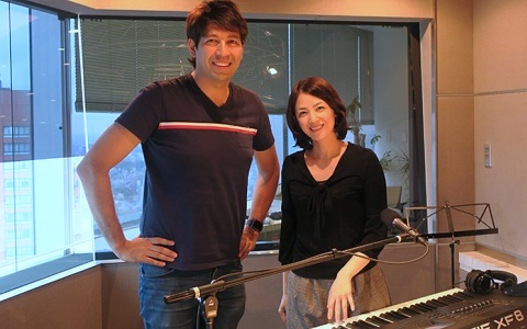 ピアニストの西村由紀江 「音楽は人を笑顔にする」