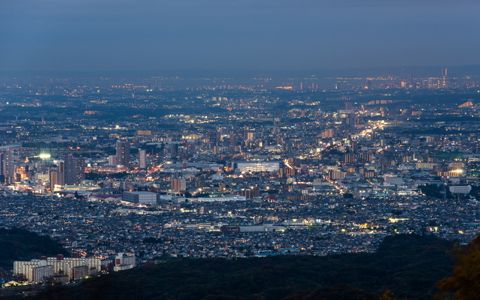 星空と東京の夜景を楽しめる「高尾山」の魅力