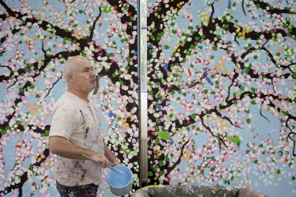 J-WAVE『XROSS.POINT』で「ダミアン・ハースト 桜」展をフィーチャー！ 桜をイメージした幻想的なプレイリストを披露