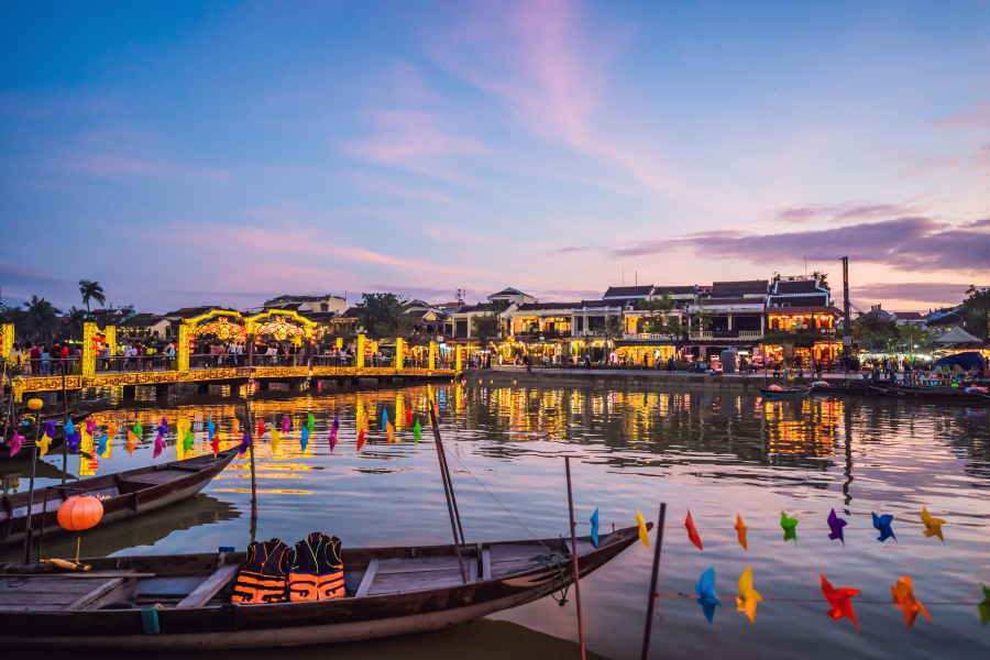 ベトナムにある「日本橋」なぜそう呼ばれる？ 美しく懐かしい港町ホイアンを空想旅行
