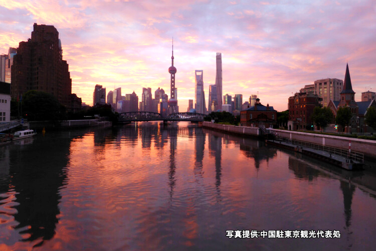 濃厚グルメも、煌びやかな夜景も…上海で味わう「最高の時間」
