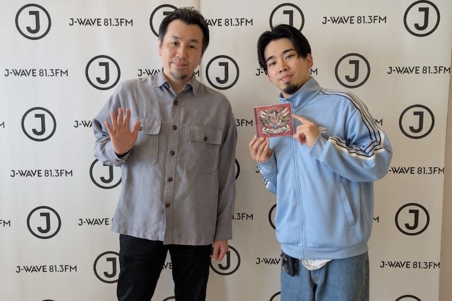 アジカン・山田貴洋×King Gnu・新井和輝がベーシスト対談! バンド結成や“大変な時期”を振り返る