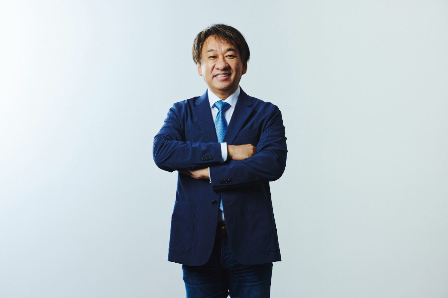ラジオは、人生を太くする─起業家を招く番組をナビゲートする、エバンジェリスト・西脇資哲氏が魅力を語る