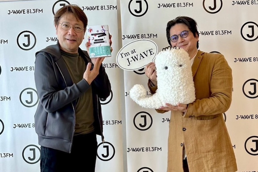 歌人・穂村弘が、短歌を「1000年以上生きている巨大な生き物」のように感じる理由は？