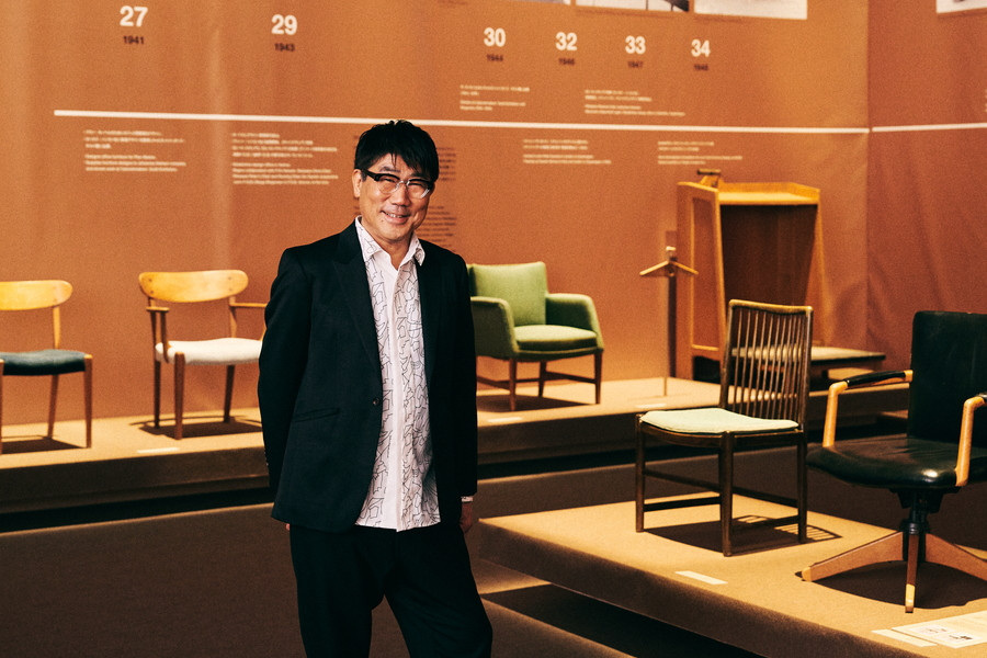 時代を超えるものづくりの正体—亀田誠治、名作椅子が一堂に会す「ハンス・ウェグナー展」を歩く