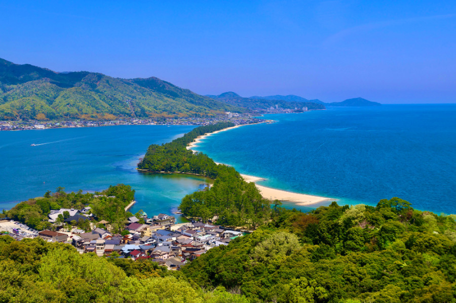 日本三景の一つ「天橋立」。自然が作り出した神秘の造形の魅力…日本を旅する作家が豆知識を紹介