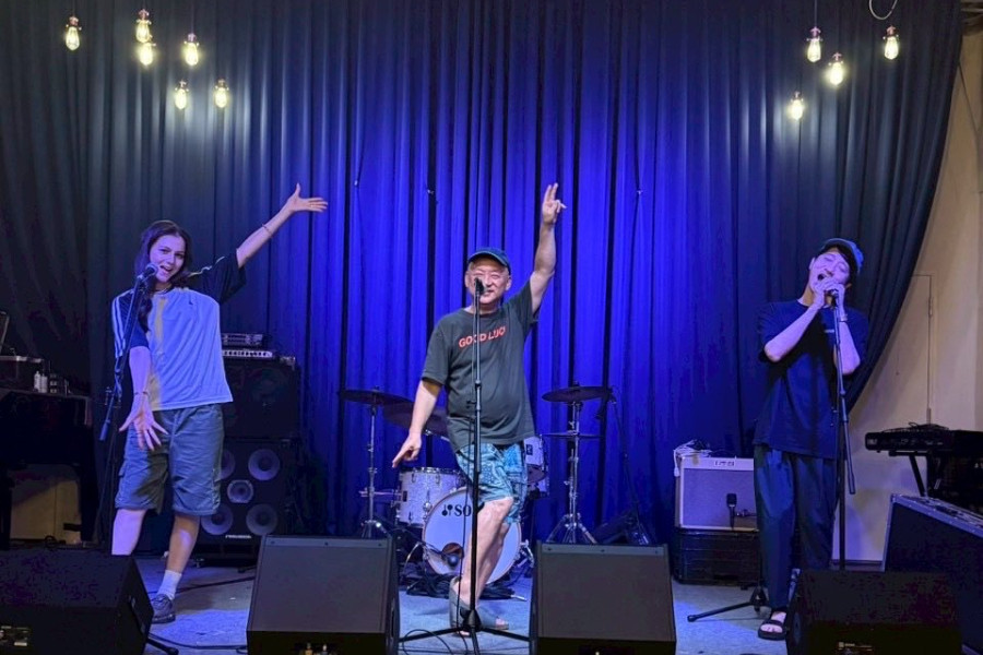 “ロカビリーの聖地”宮古島の音楽シーンとは？ライブハウス、書店、ギャラリー… この夏、沖縄文化の旅へ！