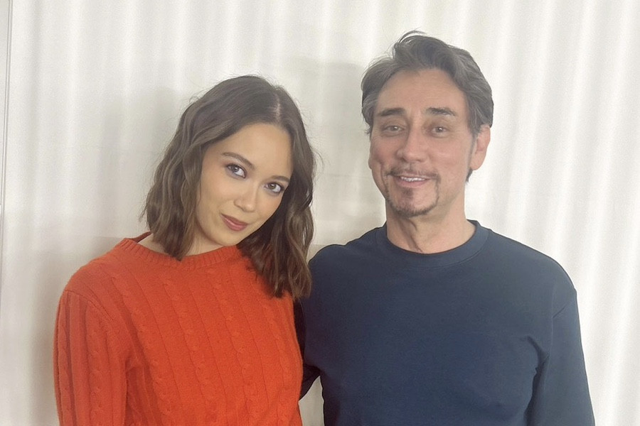 2度グラミー賞に輝いたLaufey “ずっとミュージシャンみたいな人生”と言い切る彼女のルーツを辿る