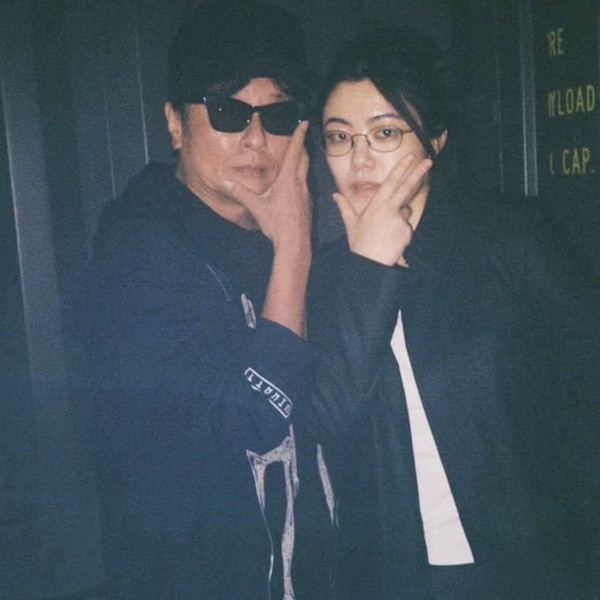  坂本龍一への想いが結んだSE SO NEON×TOWA TEIの縁――ふたりが語るリミックス楽曲制作の背景