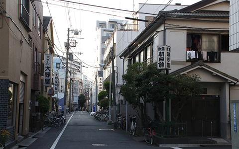 日雇い労働者の街だった東京 山谷 今は生活保護者が多く 支援のひとつ 思いやりコーヒー とは J Wave News