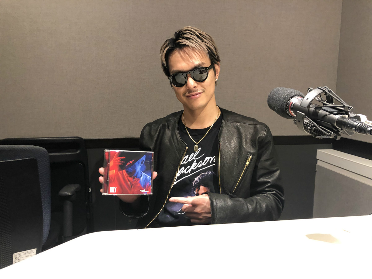 三代目JSB・今市隆二が教える、ピアノの弾き語りが上達するコツ | J