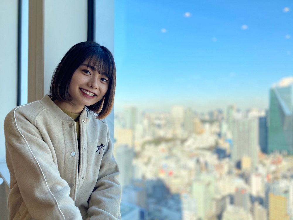 足立佳奈、美の秘訣は風呂上がりに“ある部分”を縛ること | J
