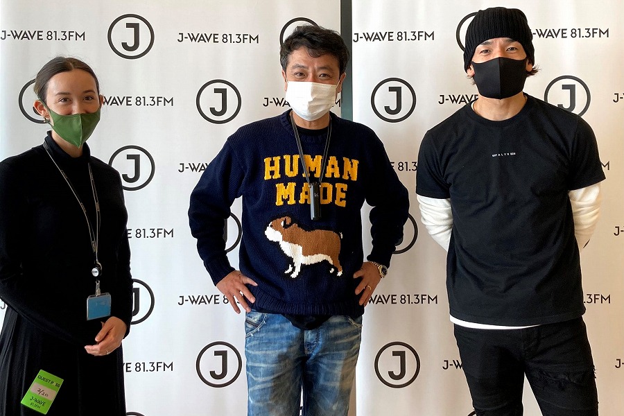 中山秀征と中田英寿が日本酒トーク 飲むと止まらないにごり酒 とは J Wave News