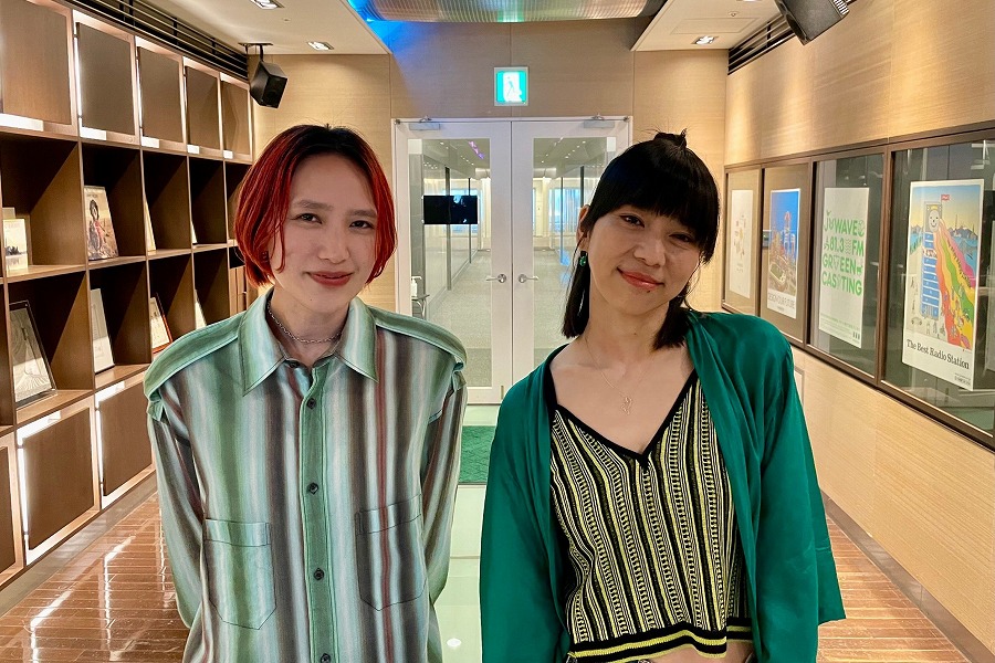 UA×AAAMYYYが音楽対談。作詞は「自分で自己肯定するために…」 | J-WAVE