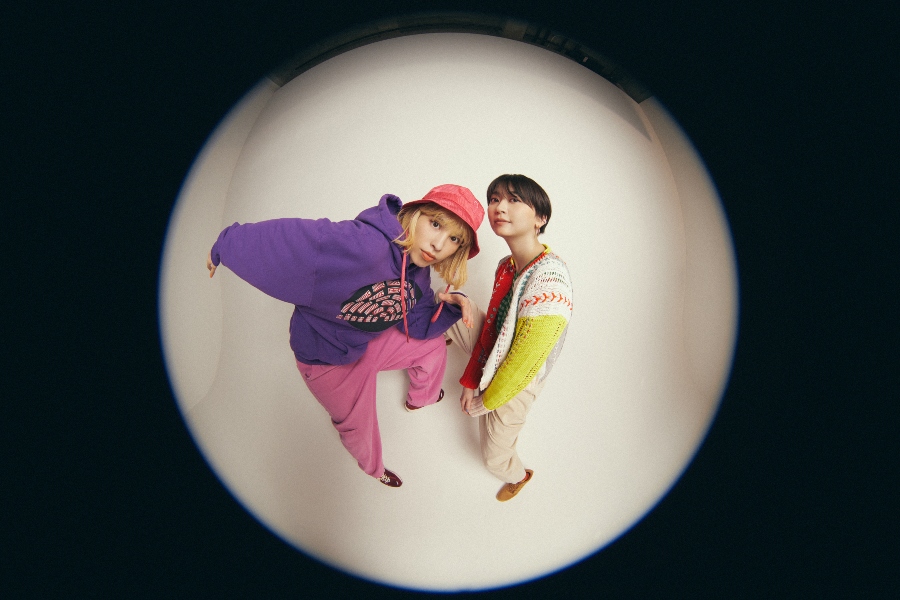 chelmicoの“なんか楽しそう”な存在感─RIP SLYMEとの出会いに影響を