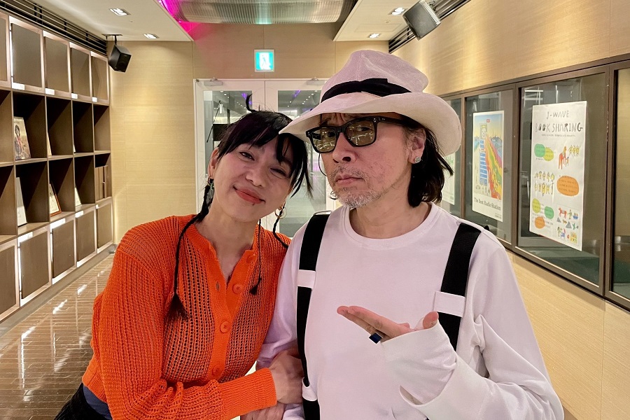 菊地成孔が、ジャズを「スポーティーな音楽」と語る理由。UAが聞く | J