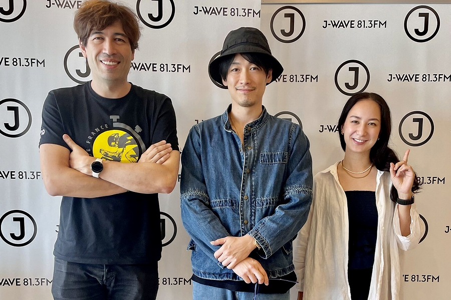 DEAN FUJIOKAが「10足は持っている」と語る意外なアイテムは？ | J