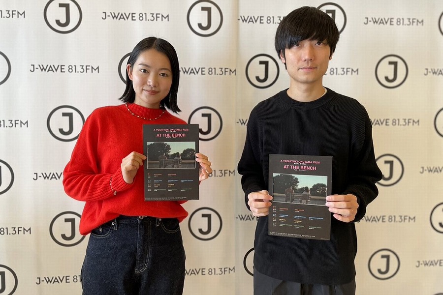 広瀬すず、吉岡里帆など出演の映画を監督した奥山由之が、本棚に残し