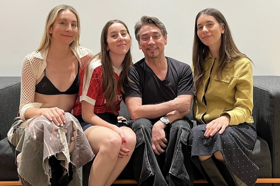 フジロックで11年ぶり熱演のHAIM、若きミュージシャンたちにエール