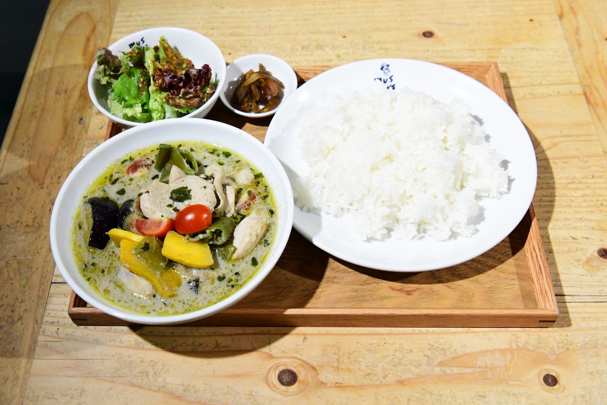 250812_almond_sub8.JPG