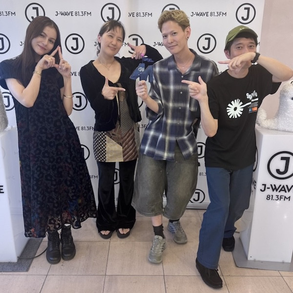 家具店だった場所をスタジオに！ Tempalay・藤本夏樹とAAAMYYYが制作を