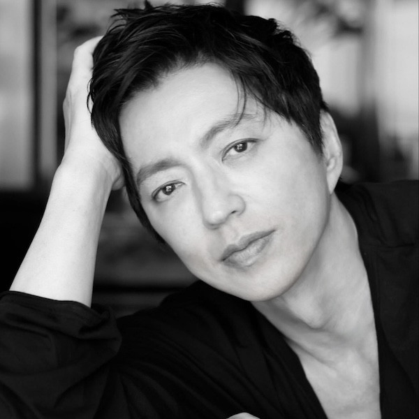 大沢たかおは「いま一生懸命」が楽しい─映画最新作や出演するauのCM