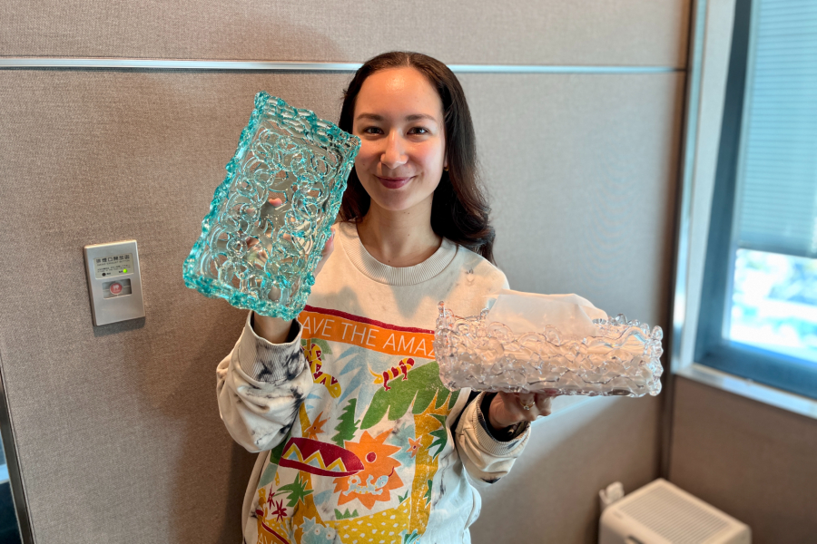 まるでガラス細工なティッシュケース！ リサイクルプラスチックの美