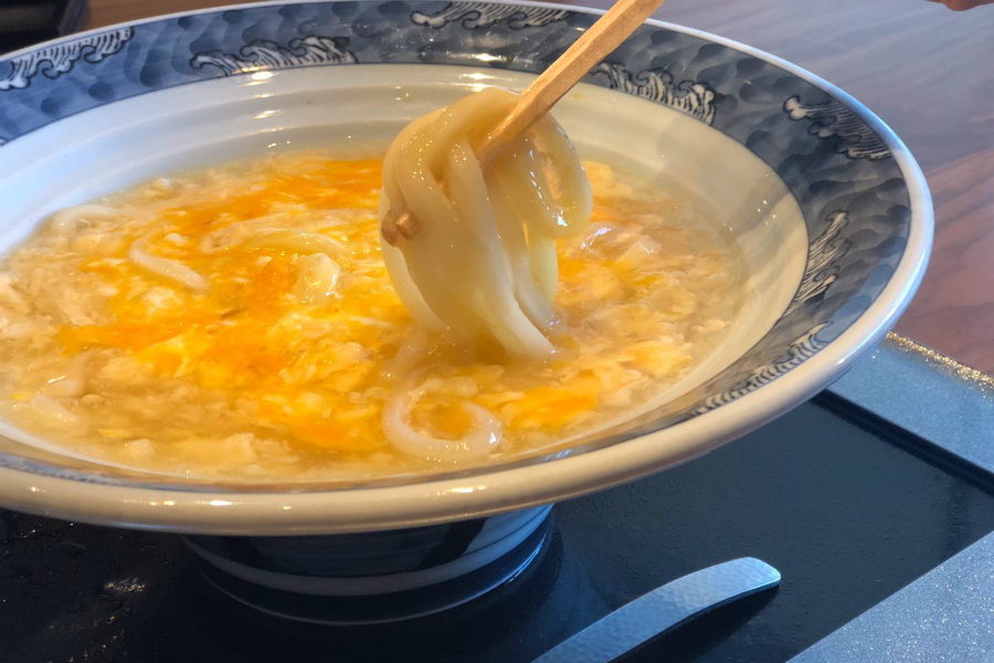 1kgで1万円を超える高級な七味唐辛子で…味を変えながら食べる「絶品