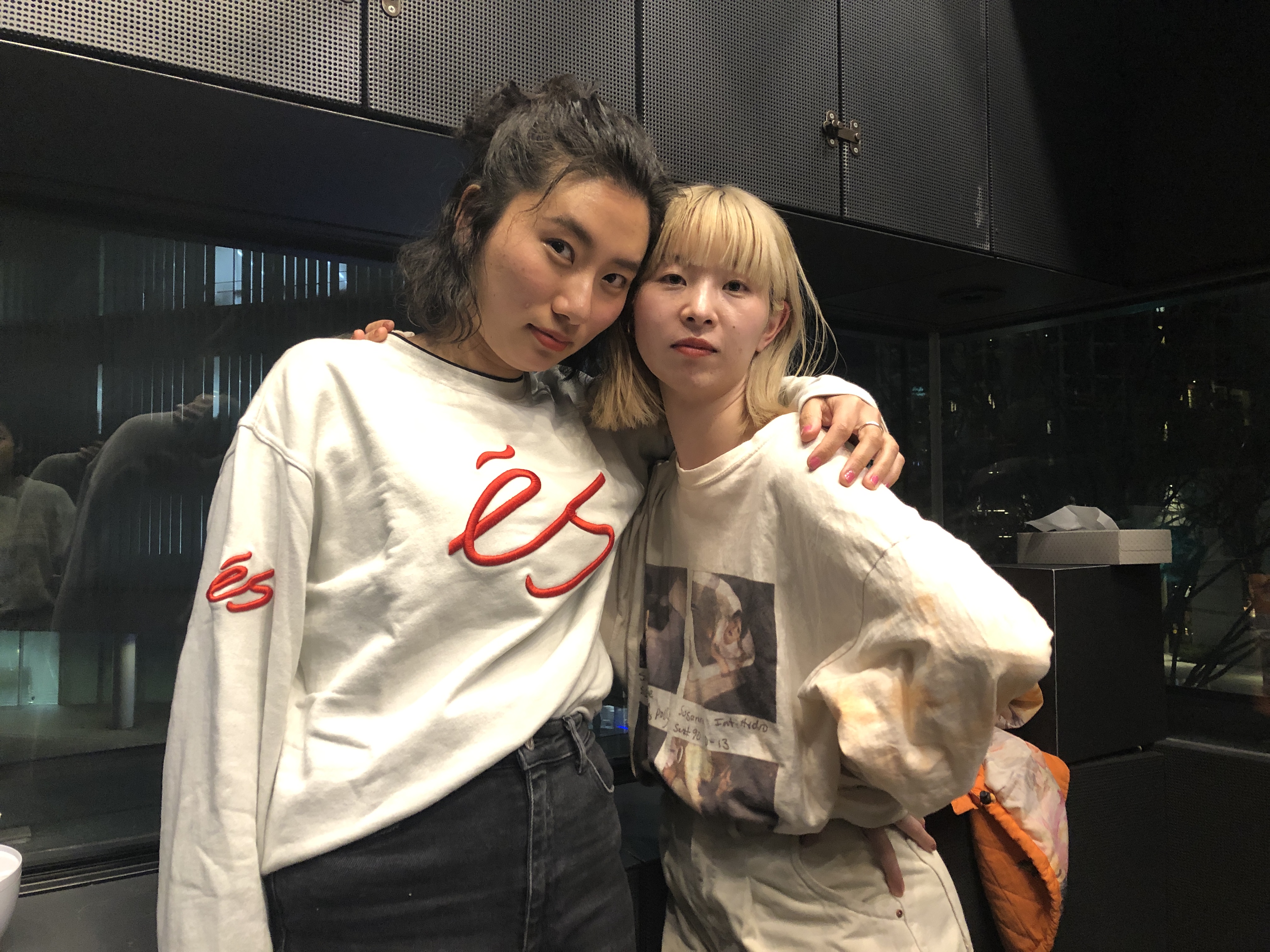 美品 CHAI スウェット L チャイ マナ カナ ユウキ ユナ トレーナー 美品 CHAI スウェット L チャイ マナ カナ ユウキ ユナ