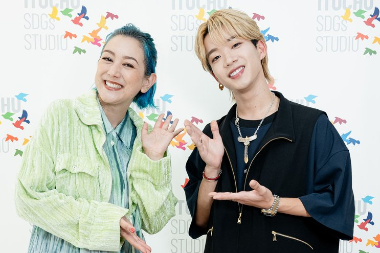森 愁斗の「デニム愛」から、SDGsを考える。SHELLYと対談 | J-WAVE NEWS