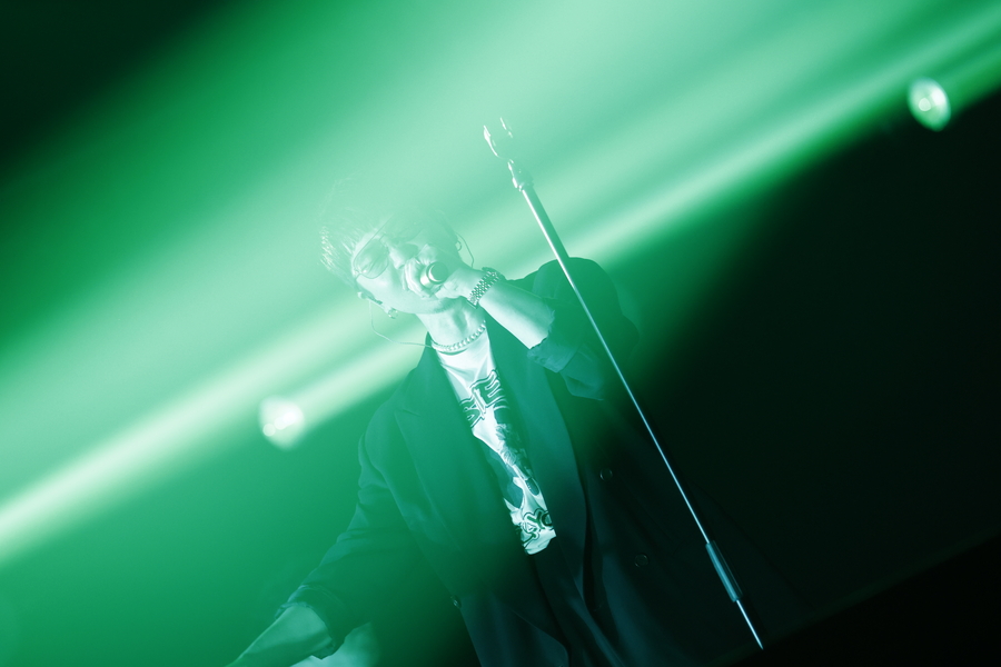 Nulbarich、自由にのびやかに。横アリで観客と揺れる【「J-WAVE LIVE