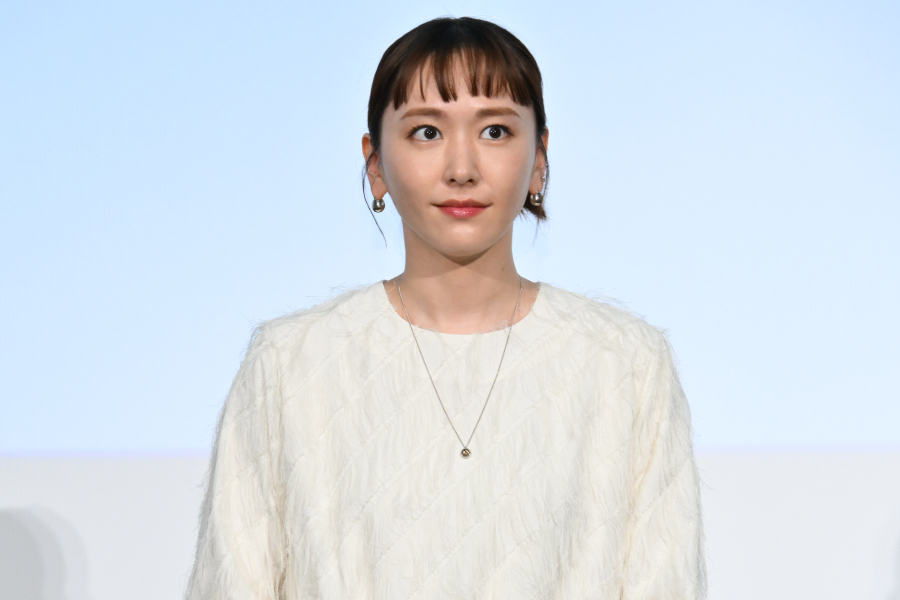 新垣結衣「驚いています」 映画『違国日記』の大ヒットに喜び、海外の反応にも興味津々 | J-WAVE NEWS