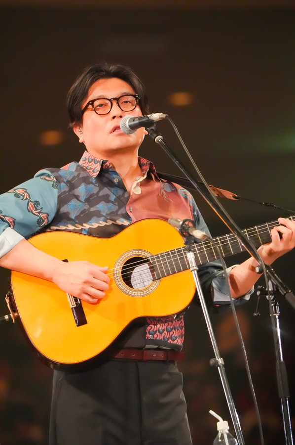 KIRINJIのライブ写真をお届け！ ギター弾き語りの祭典「ギター