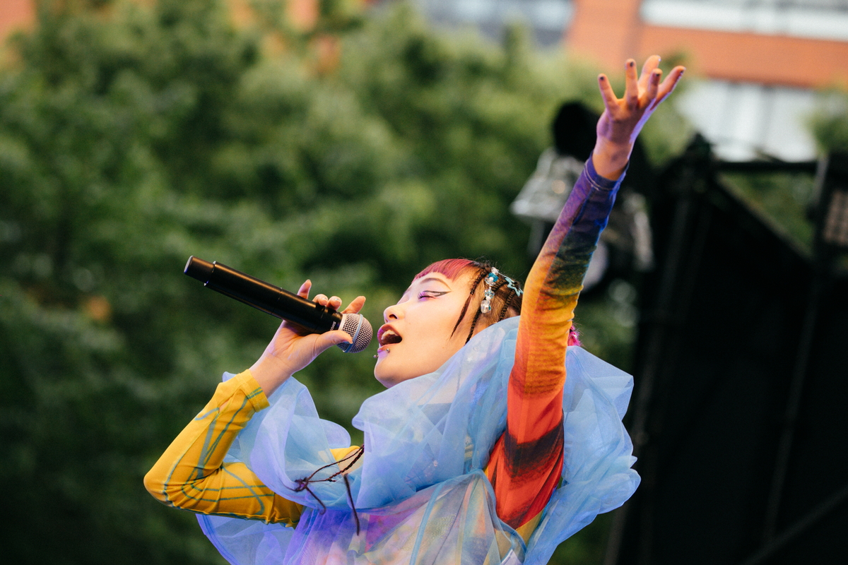 水曜日のカンパネラのライブ写真をお届け！ J-WAVEが音楽ステージを