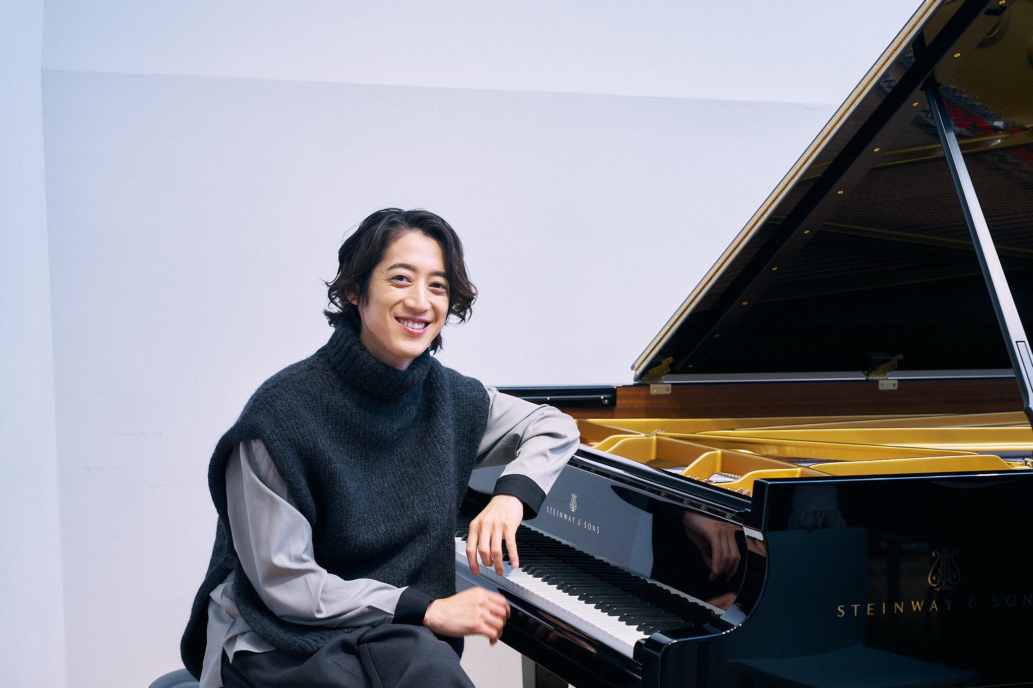 角野隼斗がクリスマスイブの夜に贈る至高のピアノライブ！ “いま最も会