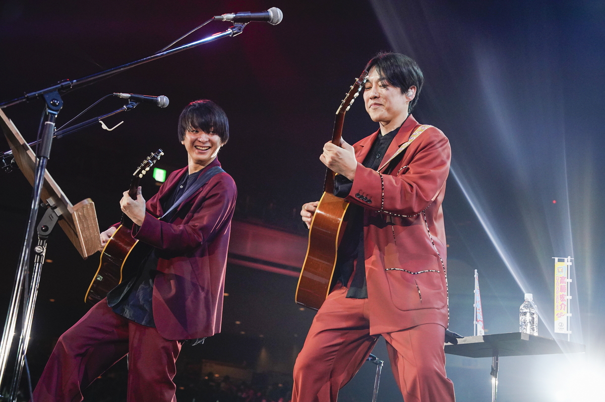 山内総一郎(フジファブリック)×斎藤宏介(UNISON SQUARE GARDEN/XIIX)が「ギタージャンボリー2024」でライブ！【写真】 |  J-WAVE NEWS