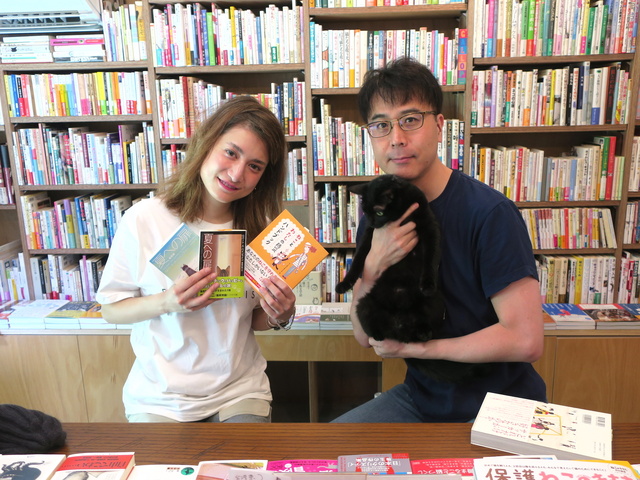 本屋「Cat's Meow Books」1